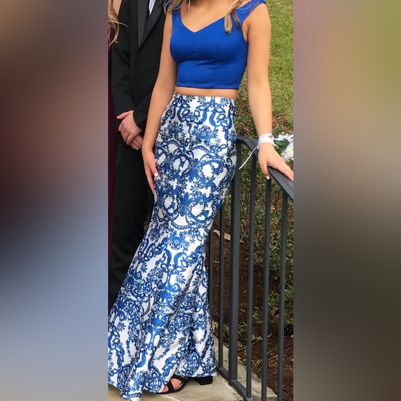 Prom dress!! - Picture 1 of 3